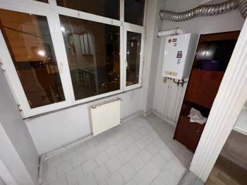 Kağıthane Çeliktepe'de 2+1 Balkonlu Kiralık Daire