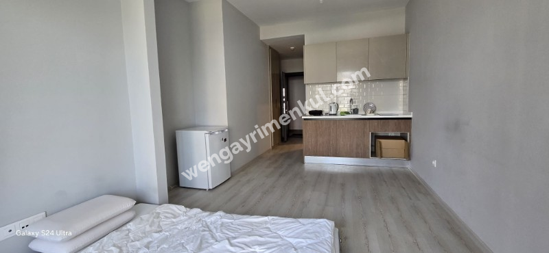 Lamer Dragos'ta  kiralık 1+0 stüdyo daire.