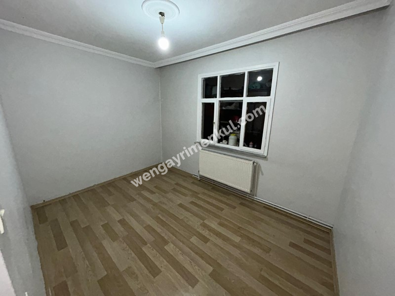 Kağıthane Çeliktepe'de 2+1 Balkonlu Kiralık Daire