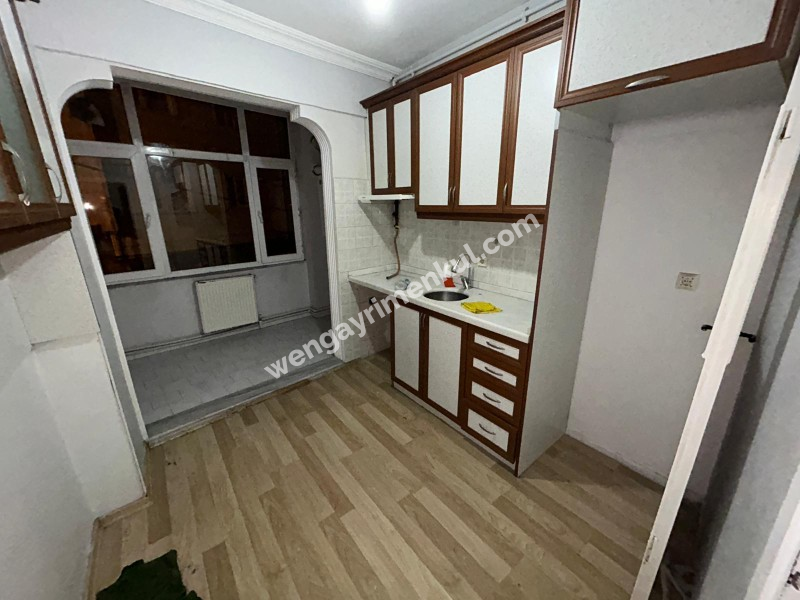 Kağıthane Çeliktepe'de 2+1 Balkonlu Kiralık Daire