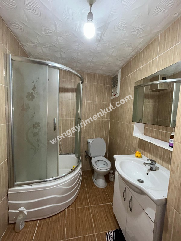 Kağıthane Çeliktepe'de 2+1 Balkonlu Kiralık Daire