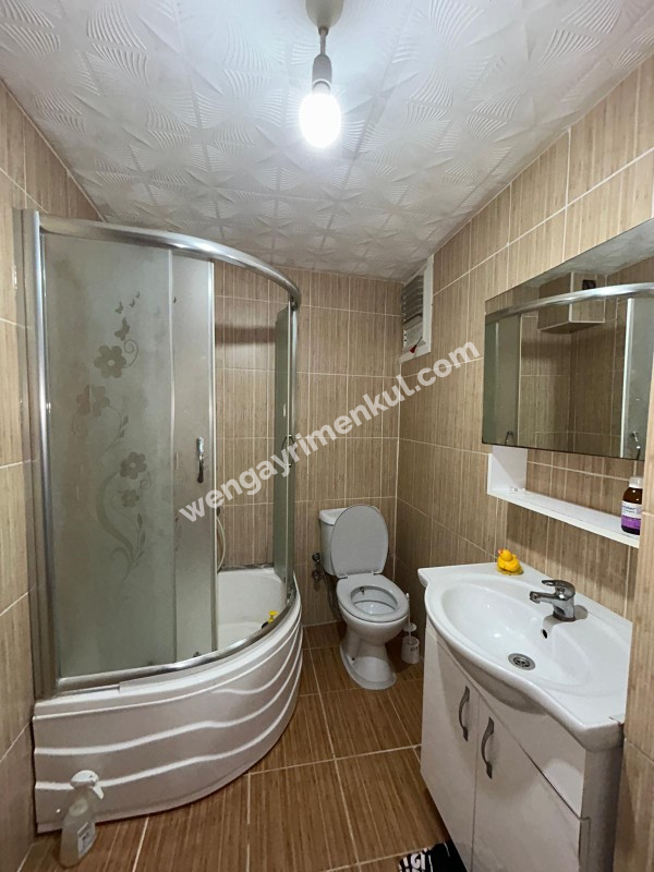 Kağıthane Çeliktepe'de 2+1 Balkonlu Kiralık Daire