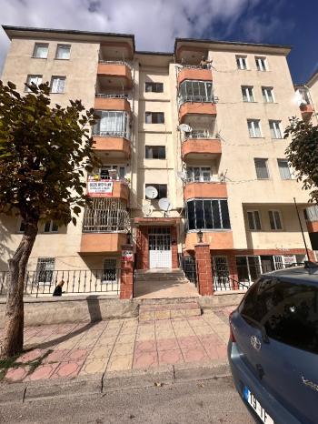 GÜVENAY - ÇORUM BAHÇELİEVLER  MAHSUNİ ŞERİF PARKI ÜSTÜ SATILIK 3+1 DAİRE 