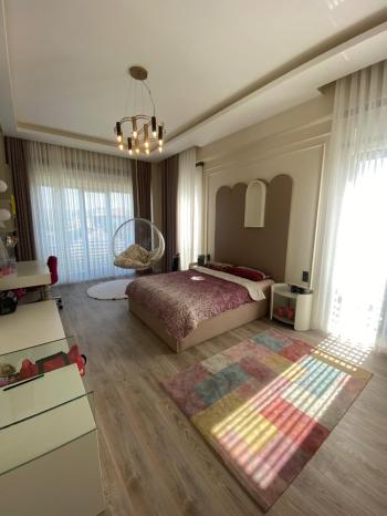 GÜVENAY - ÇORUM BUHARAEVLER MAH. PINAR KOLEJİ CİVARI SATILIK ULTRA LÜKS VİLLA