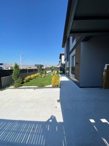 GÜVENAY - ÇORUM BUHARAEVLER MAH. PINAR KOLEJİ CİVARI SATILIK ULTRA LÜKS VİLLA