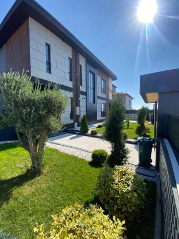 GÜVENAY - ÇORUM BUHARAEVLER MAH. PINAR KOLEJİ CİVARI SATILIK ULTRA LÜKS VİLLA