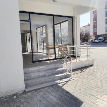GÜVENAY - ÇORUM GÜLABİBEY MAHALLESİ KAPAKLI 3. CADDE ÜZERİ SATILIK DÜKKAN