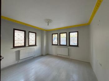 AFYON ÜÇOK EMLAKTAN ESENTEPE MAH KİRALIK 2+1 TEMİZ BAKIMLI DAİRE 