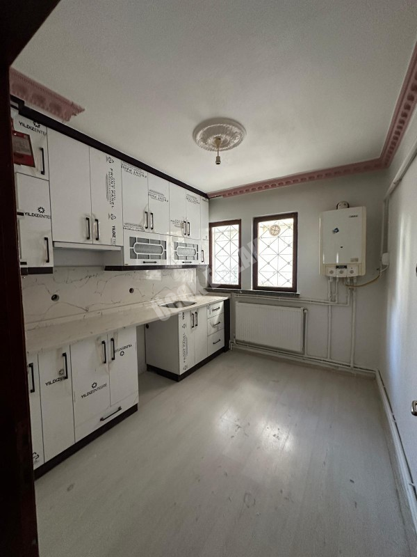 AFYON ÜÇOK EMLAKTAN ESENTEPE MAH KİRALIK 2+1 TEMİZ BAKIMLI DAİRE 