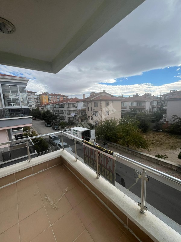 AFYON ÜÇOK EMLAKTAN MAREŞAL MAH 3+1 KİRALIK DAİRE 