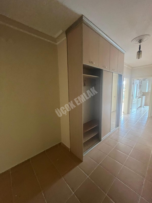 AFYON ÜÇOK EMLAKTAN MAREŞAL MAH 3+1 KİRALIK DAİRE 