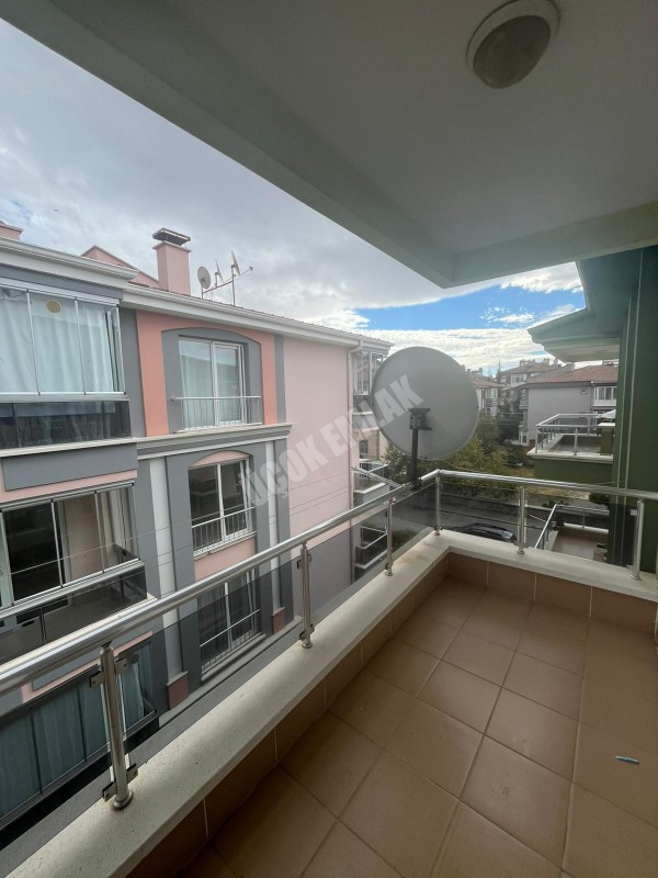 AFYON ÜÇOK EMLAKTAN MAREŞAL MAH 3+1 KİRALIK DAİRE 