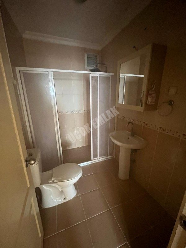 AFYON ÜÇOK EMLAKTAN MAREŞAL MAH 3+1 KİRALIK DAİRE 