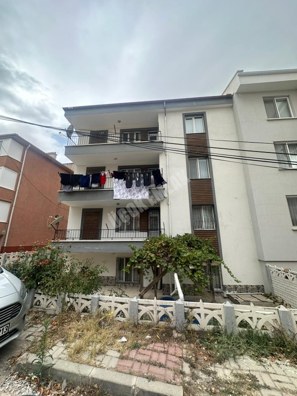 AFYON ÜÇOK EMLAKTAN FATİH MAH SATILIK 4+1 TEMİZ BAKIMLI GENİŞ DAİRELER 