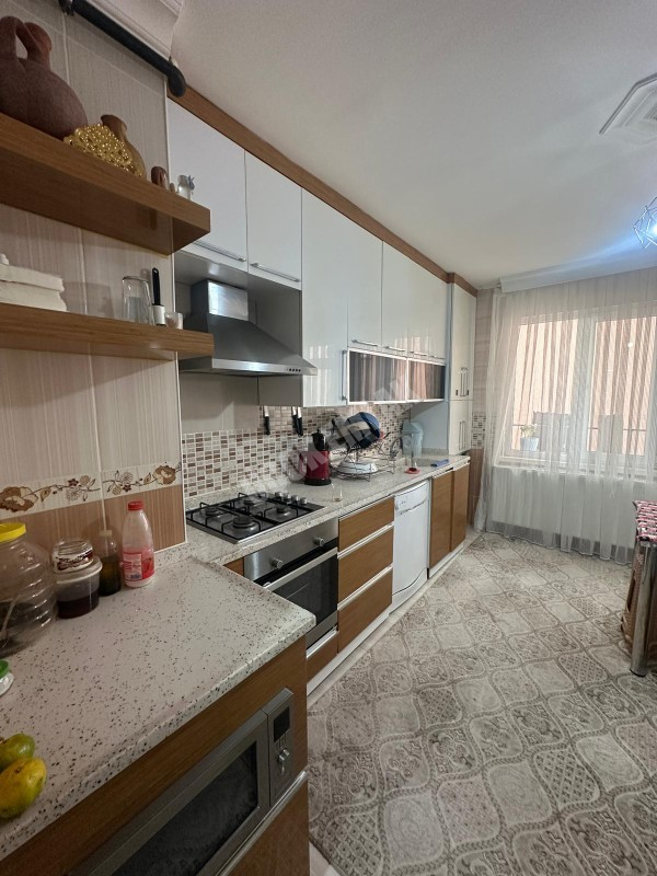 AFYON ÜÇOK EMLAKTAN FATİH MAH SATILIK 4+1 TEMİZ BAKIMLI GENİŞ DAİRELER 