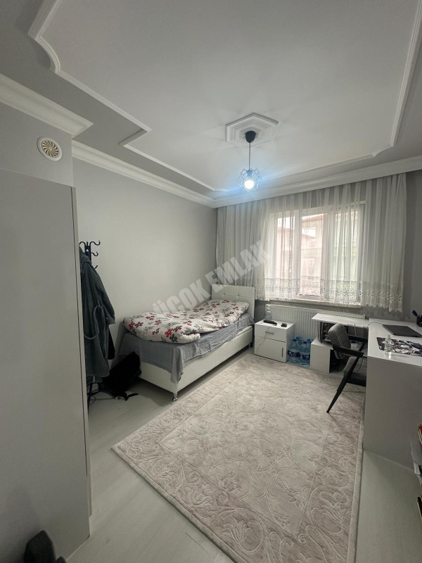 AFYON ÜÇOK EMLAKTAN FATİH MAH SATILIK 4+1 TEMİZ BAKIMLI GENİŞ DAİRELER 