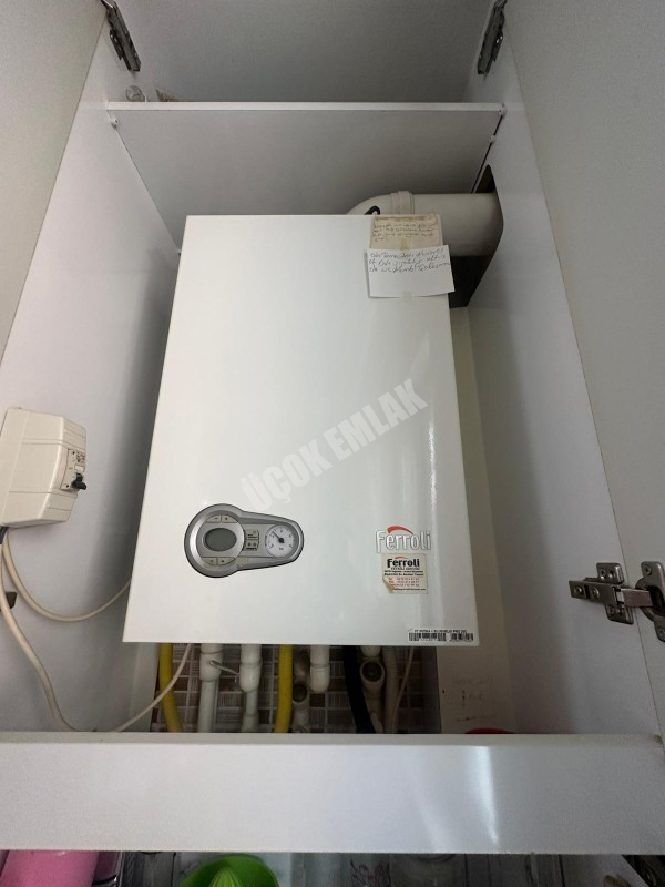 AFYON ÜÇOK EMLAKTAN FATİH MAH SATILIK 4+1 TEMİZ BAKIMLI GENİŞ DAİRELER 