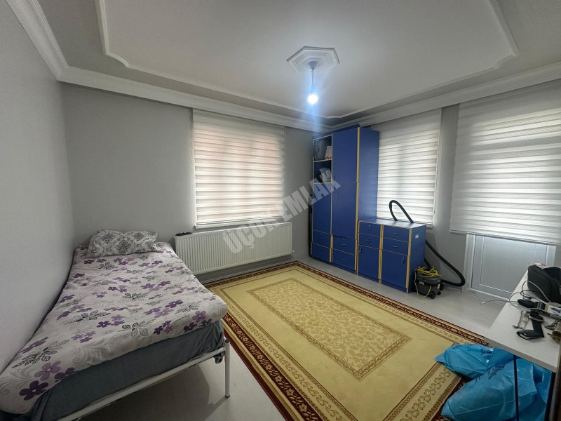 AFYON ÜÇOK EMLAKTAN FATİH MAH SATILIK 4+1 TEMİZ BAKIMLI GENİŞ DAİRELER 