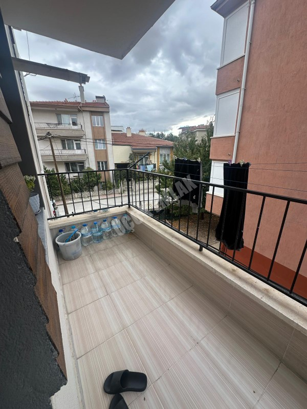 AFYON ÜÇOK EMLAKTAN FATİH MAH SATILIK 4+1 TEMİZ BAKIMLI GENİŞ DAİRELER 