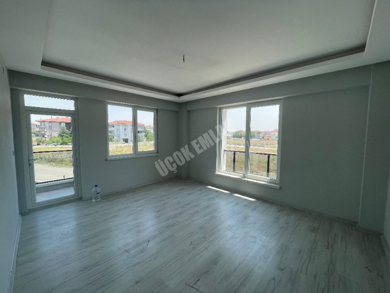 AFYON ÜÇOK EMLAKTAN KANLICA MAH KİRALIK SIFIR AYARINDA LÜX 3+1 DAİRE