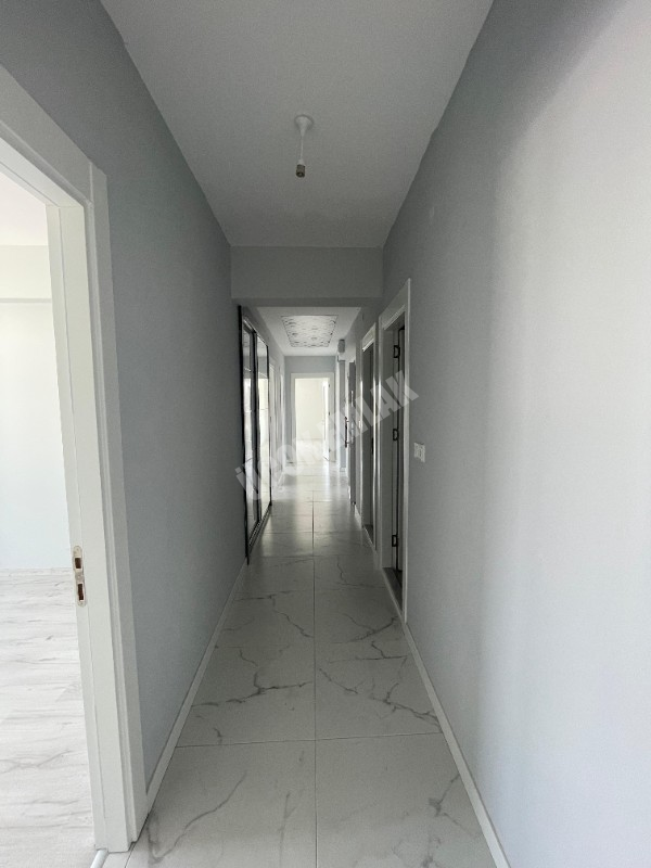 AFYON ÜÇOK EMLAKTAN KANLICA MAH KİRALIK SIFIR AYARINDA LÜX 3+1 DAİRE