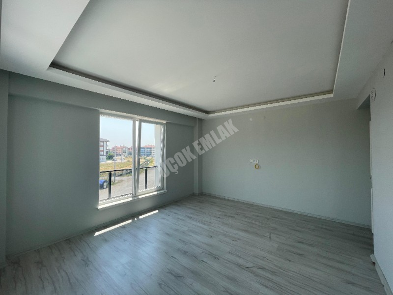AFYON ÜÇOK EMLAKTAN KANLICA MAH KİRALIK SIFIR AYARINDA LÜX 3+1 DAİRE