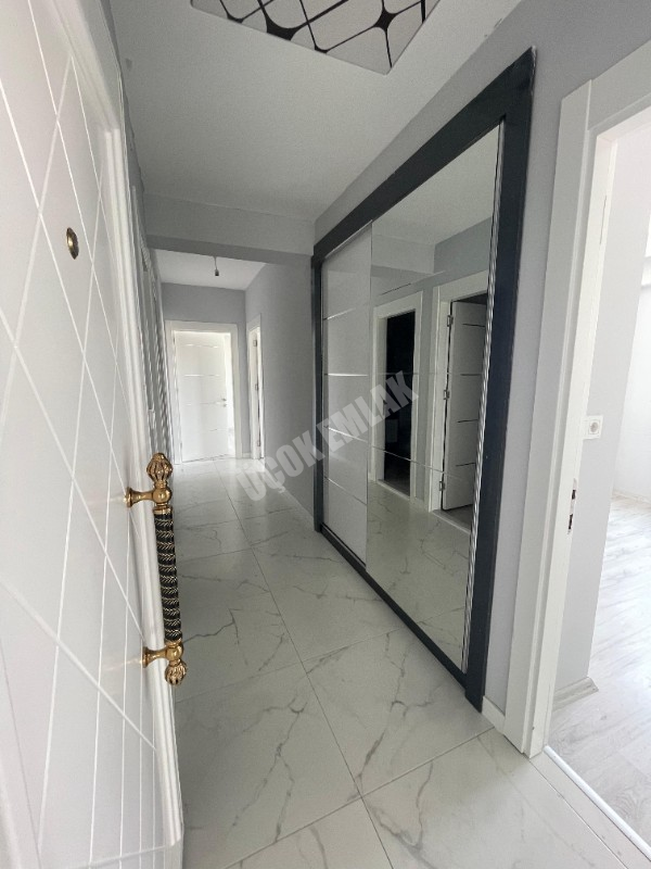 AFYON ÜÇOK EMLAKTAN KANLICA MAH KİRALIK SIFIR AYARINDA LÜX 3+1 DAİRE