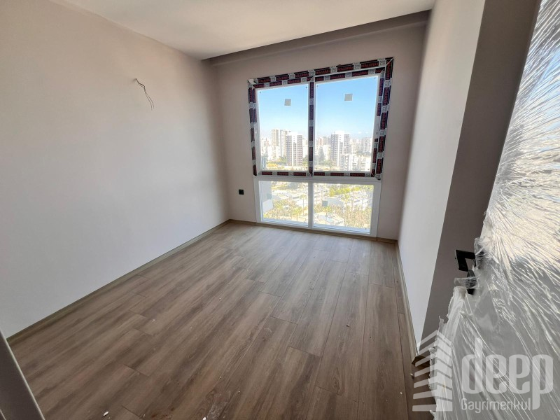 YÜKSEK KAT, DENİZ MANZARALI, GENİŞ 2+1 SATILIK DAİRE