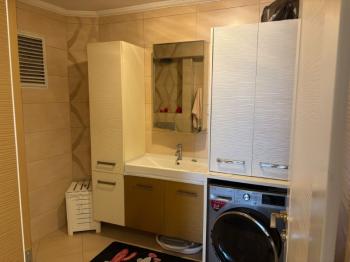 EDREMİT MERKEZ'DE GENÇ BİNADA KİRALIK GENİŞ 3+1