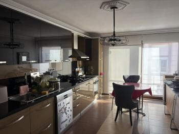 EDREMİT MERKEZ'DE GENÇ BİNADA KİRALIK GENİŞ 3+1