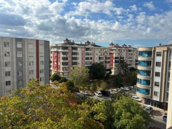 EDREMİT MERKEZ'DE GENÇ BİNADA KİRALIK GENİŞ 3+1