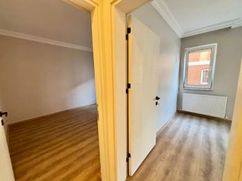 İstinye Boğaziçi Sitesi İçi sıfırlanmış yep yeni daire 3+1 105 m2