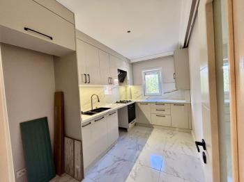 İstinye Boğaziçi Sitesi İçi sıfırlanmış yep yeni daire 3+1 105 m2