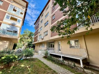 İstinye Boğaziçi Sitesi İçi sıfırlanmış yep yeni daire 3+1 105 m2