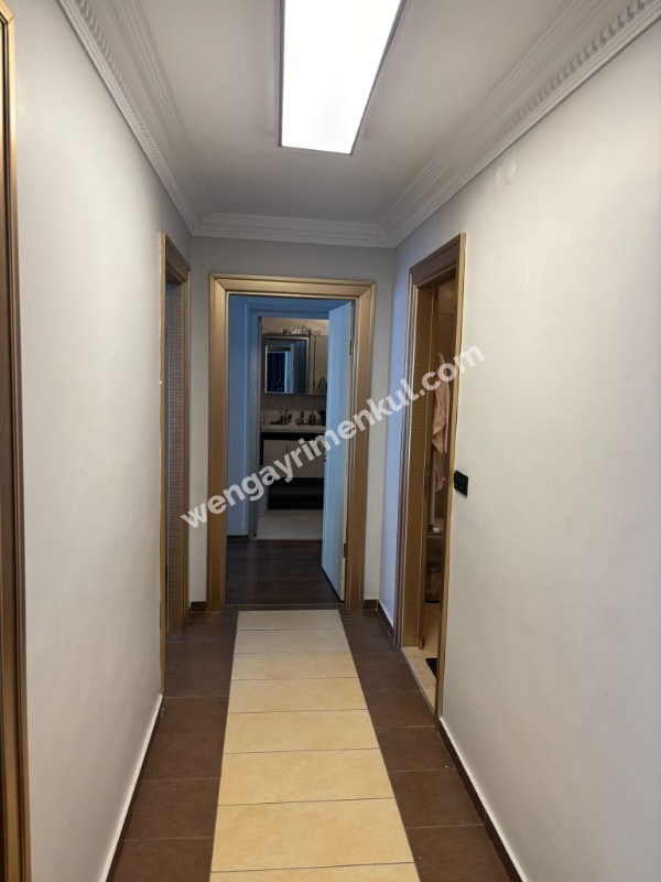 EDREMİT MERKEZ'DE GENÇ BİNADA KİRALIK GENİŞ 3+1