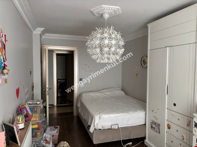 EDREMİT MERKEZ'DE GENÇ BİNADA KİRALIK GENİŞ 3+1