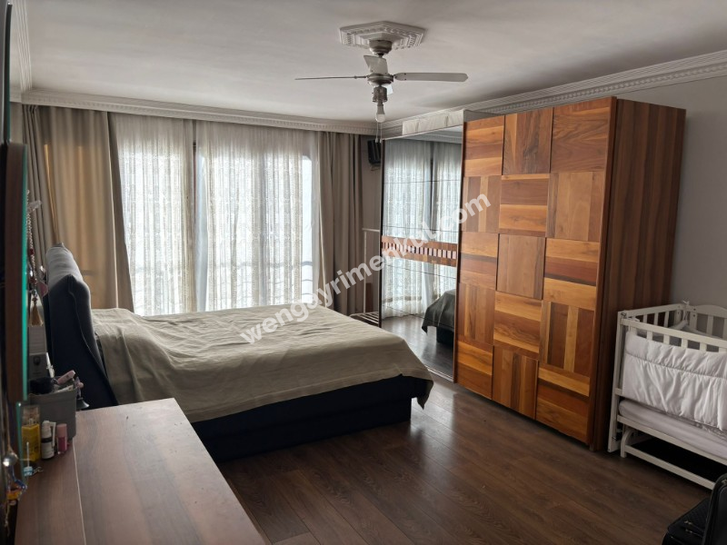 EDREMİT MERKEZ'DE GENÇ BİNADA KİRALIK GENİŞ 3+1