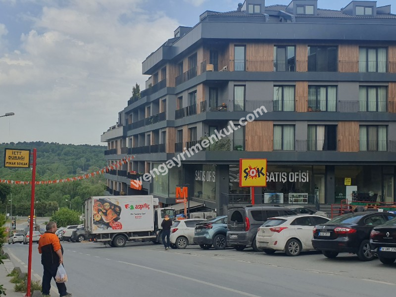 METRONUN YANIBAŞINDA ÖZEL GÜVENLİKLİ 2+1 ARA KAT