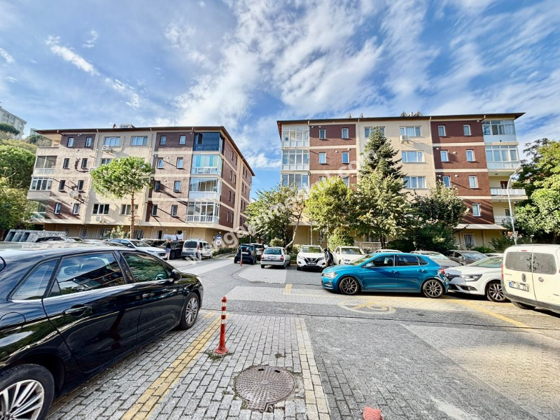 İstinye Boğaziçi Sitesi İçi sıfırlanmış yep yeni daire 3+1 105 m2