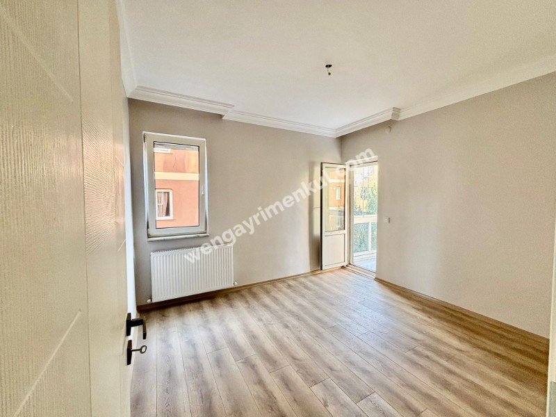 İstinye Boğaziçi Sitesi İçi sıfırlanmış yep yeni daire 3+1 105 m2