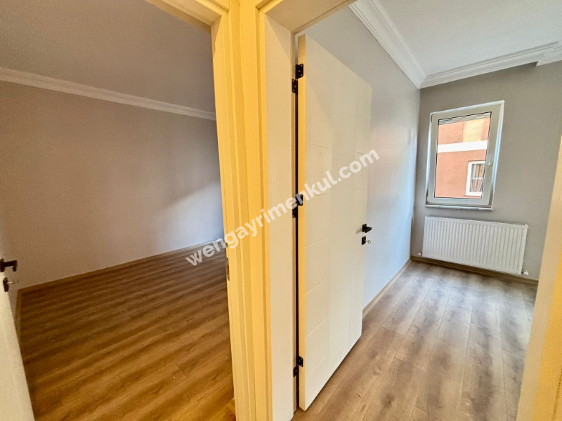 İstinye Boğaziçi Sitesi İçi sıfırlanmış yep yeni daire 3+1 105 m2