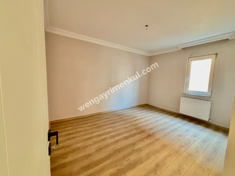 İstinye Boğaziçi Sitesi İçi sıfırlanmış yep yeni daire 3+1 105 m2