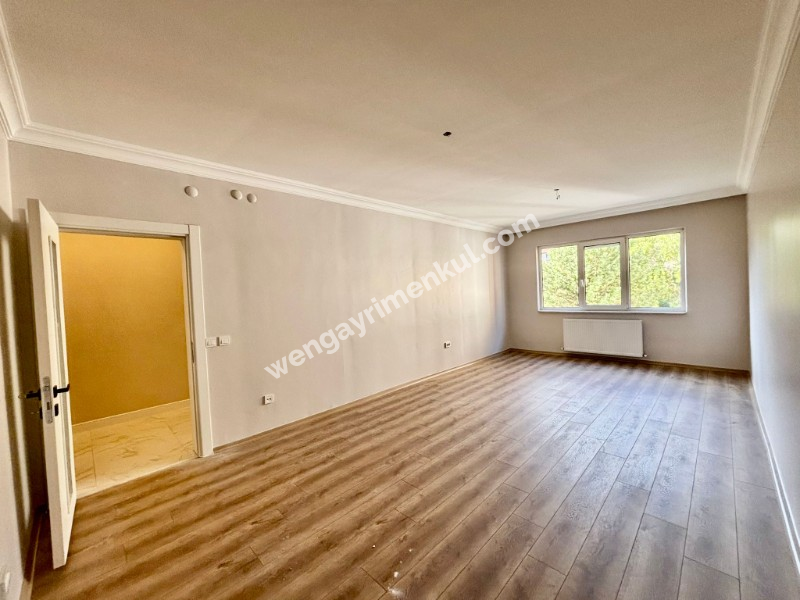 İstinye Boğaziçi Sitesi İçi sıfırlanmış yep yeni daire 3+1 105 m2