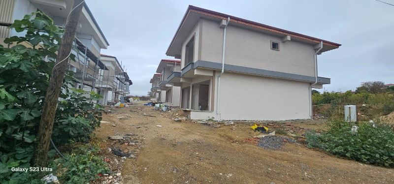 KİRALIK 4 ADET SIFIR VİLLA TAPU SAHİBİ PERTA EMLAK ÜMİT TAHMAZ