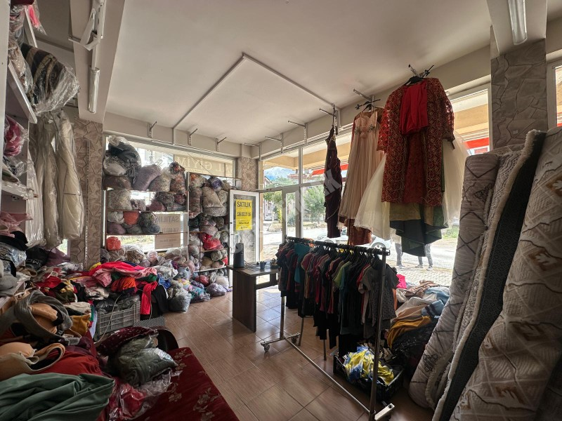 AFYON ÜÇOK EMLAKTAN FATİH MAH SATILIK KÖŞE KONUM DÜKKAN