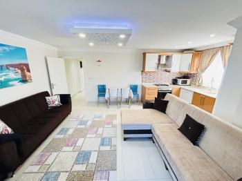 HİSAR MAHALLESİ'NDE 7/24 GÜVENLİKLİ, HAVUZLU SİTEDE GENİŞ BALKONLU EŞYALI SATILIK 2+1 DAİRE