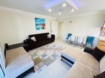 HİSAR MAHALLESİ'NDE 7/24 GÜVENLİKLİ, HAVUZLU SİTEDE GENİŞ BALKONLU EŞYALI SATILIK 2+1 DAİRE