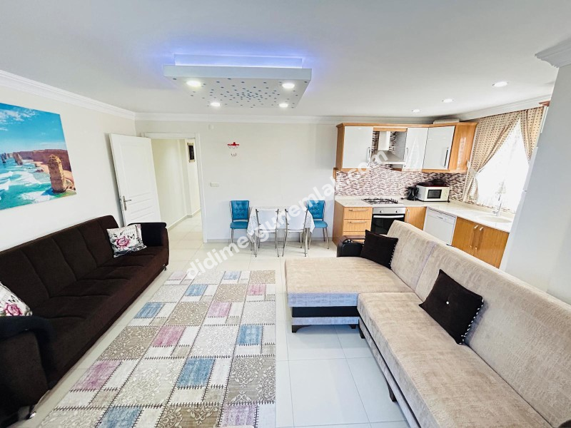 HİSAR MAHALLESİ'NDE 7/24 GÜVENLİKLİ, HAVUZLU SİTEDE GENİŞ BALKONLU EŞYALI SATILIK 2+1 DAİRE