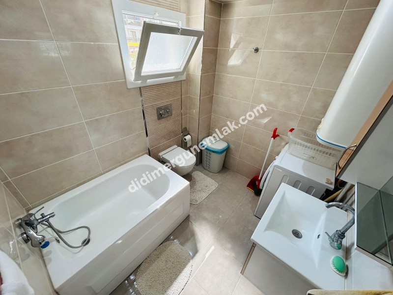 HİSAR MAHALLESİ'NDE 7/24 GÜVENLİKLİ, HAVUZLU SİTEDE GENİŞ BALKONLU EŞYALI SATILIK 2+1 DAİRE