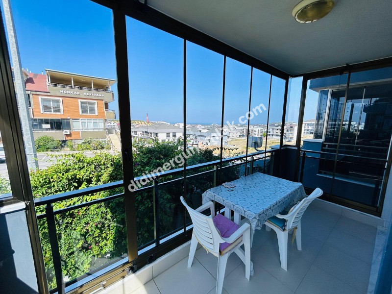 HİSAR MAHALLESİ'NDE 7/24 GÜVENLİKLİ, HAVUZLU SİTEDE GENİŞ BALKONLU EŞYALI SATILIK 2+1 DAİRE